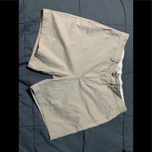 Old navy 6” ultimate slim tan shorts